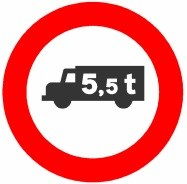 Señal: Entrada prohibida a vehículos destinados al transporte de mercancías con mayor masa autorizada que la indicada: prohíbe el acceso aunque circulen vacíos