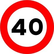 Señal: Velocidad máxima: prohíbe circular a velocidad superior, en kilómetros por hora, a la indicada, hasta una señal de fin de limitación, de fin de prohibiciones u otra de velocidad máxima; si la cifra coincide con la velocidad máxima de la vía, recuerda la prohibición de superarla