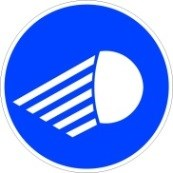 Señal: Alumbrado de corto alcance: obligación de circular con el alumbrado al menos de corto alcance, con independencia de las condiciones de visibilidad e iluminación de la vía, hasta otra señal de fin de esta obligación