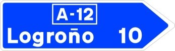 Señal: Poblaciones de un itinerario por autopista o autovía: nombres de poblaciones del itinerario y sentido en que se alcanzan, con el cajetín de la carretera y los kilómetros hasta cada destino