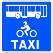 Señal: Carril reservado para tipos específicos de vehículos: carril destinado exclusivamente a ciertos tipos de vehículos (motocicletas, taxis, ciclos, etc.)